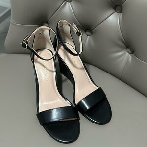Kelly & Katie Size 8 Black Open Toe Ankle Strap Wedges